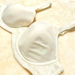 Womens White Playtex Bra Size 42B